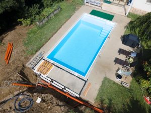 swimming pool contractor